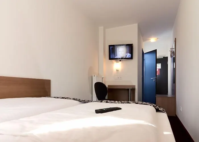 Dream Regensburg Ost Отель 3*