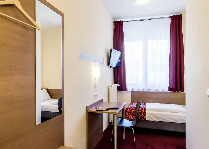 Dream Regensburg Ost 3* Тегернхайм