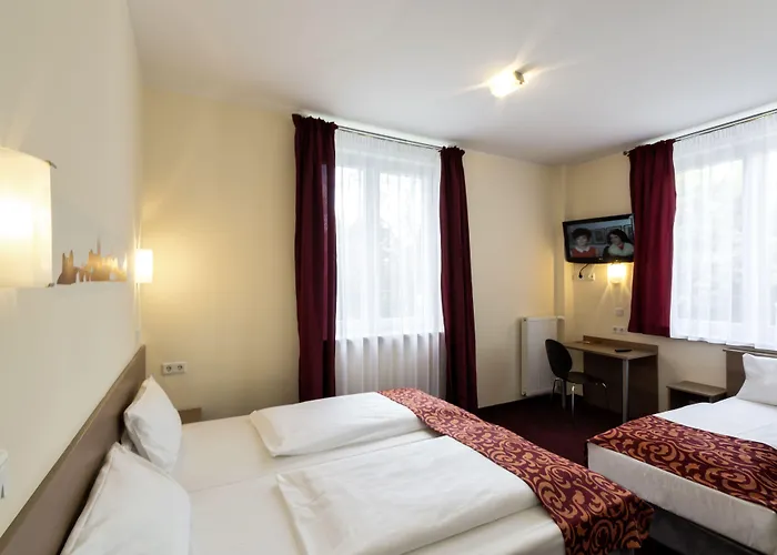 Dream Regensburg Ost 3*