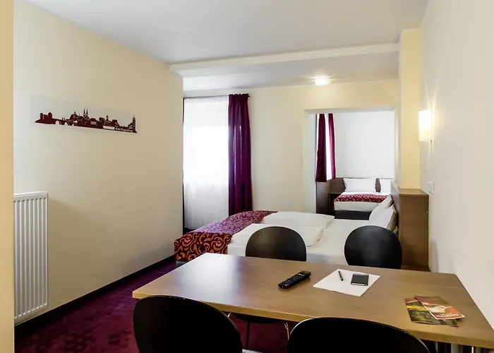 Dream Regensburg Ost 3*