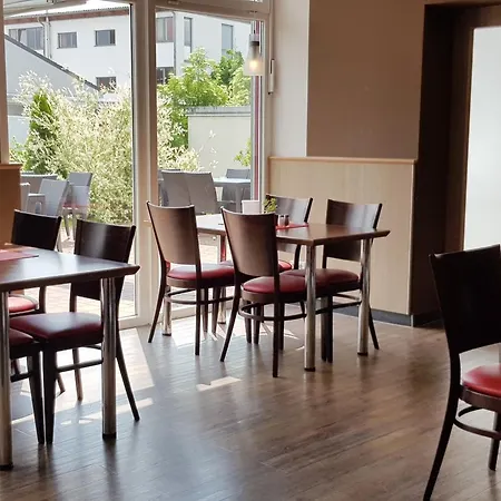 Otel Dream Regensburg Ost