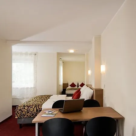 Otel Dream Regensburg Ost 3*