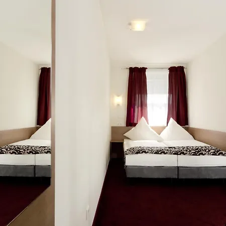 Dream Regensburg Ost فندق 3*