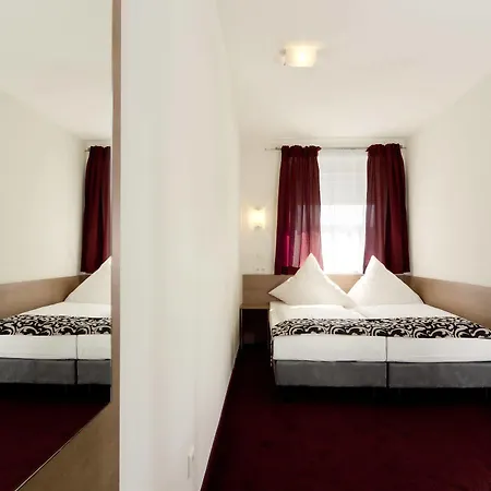 Dream Regensburg Ost Hotel 2*