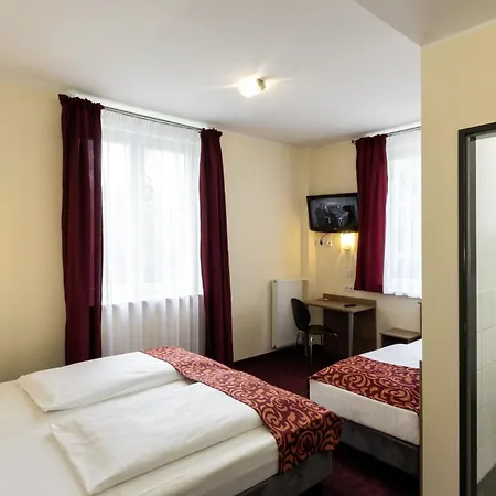 Dream Regensburg Ost 3*