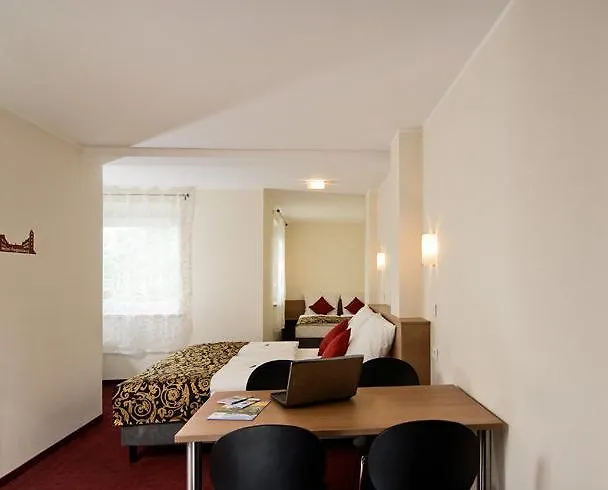 Hotel Dream Regensburg Ost 3*