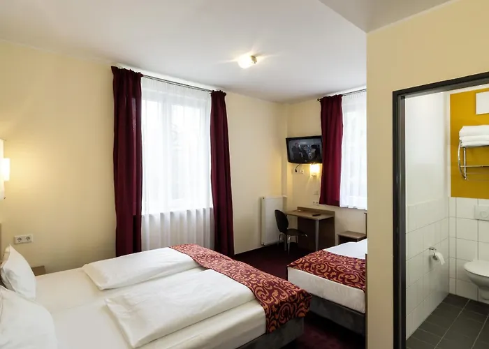 Dream Regensburg Ost 3*